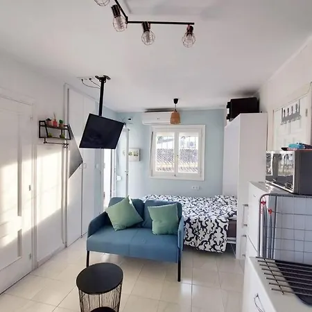 Estudio Encantador En Διαμέρισμα